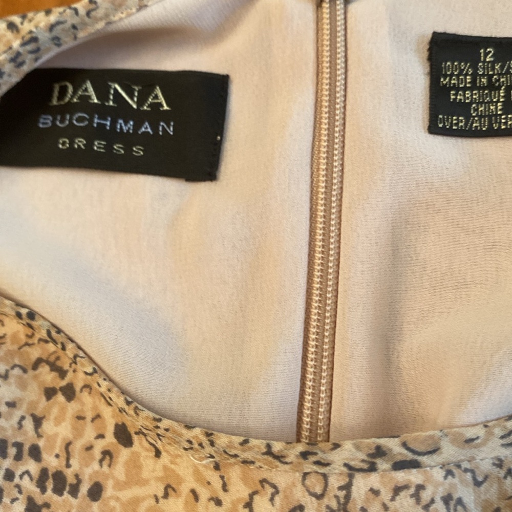 Dana Buchman silk long sleeved dress. Tan and black. Size 12. - Picture 4 of 4